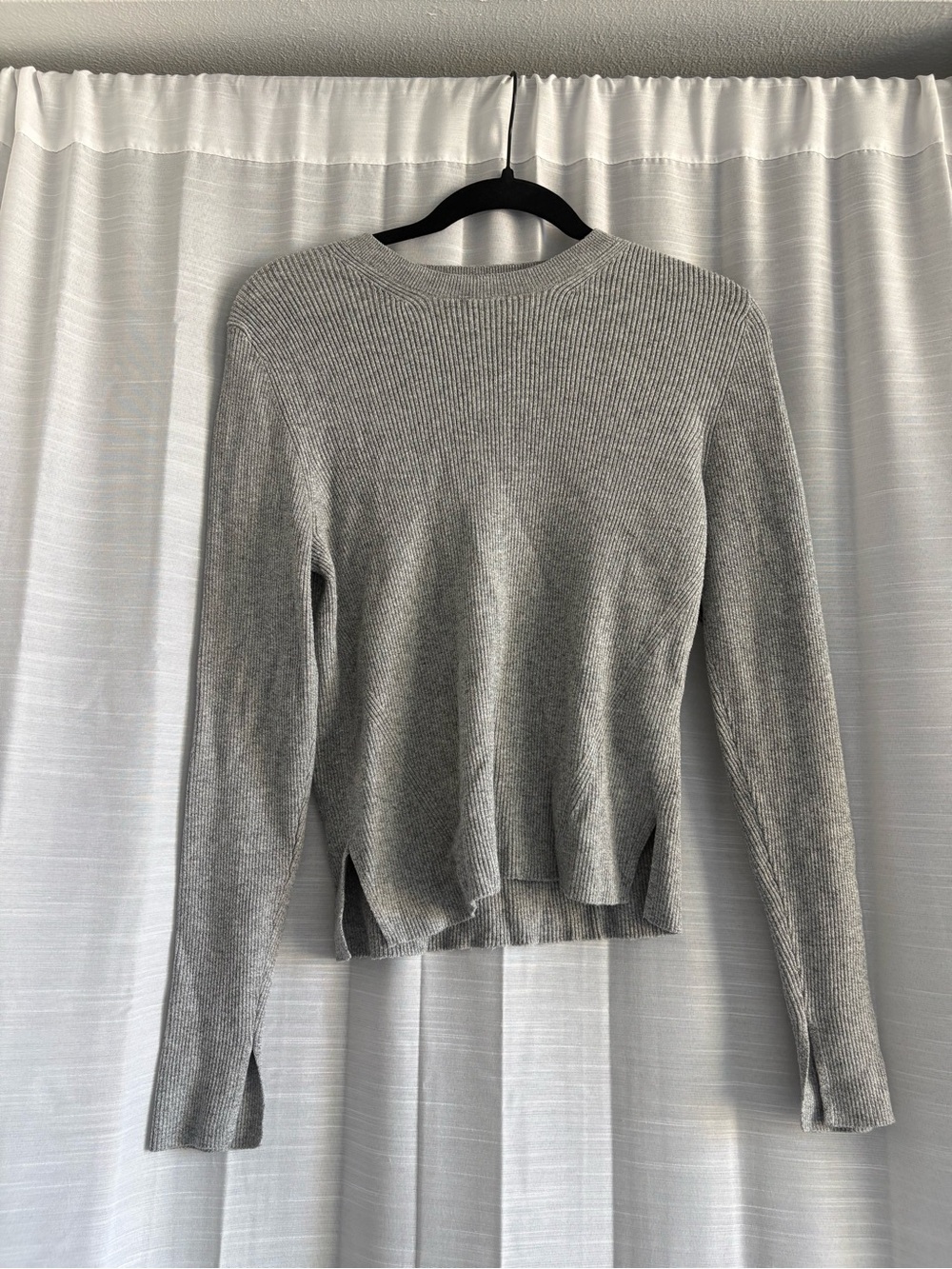 Abercrombie Ribbed Gray Crewneck Knit Sweater